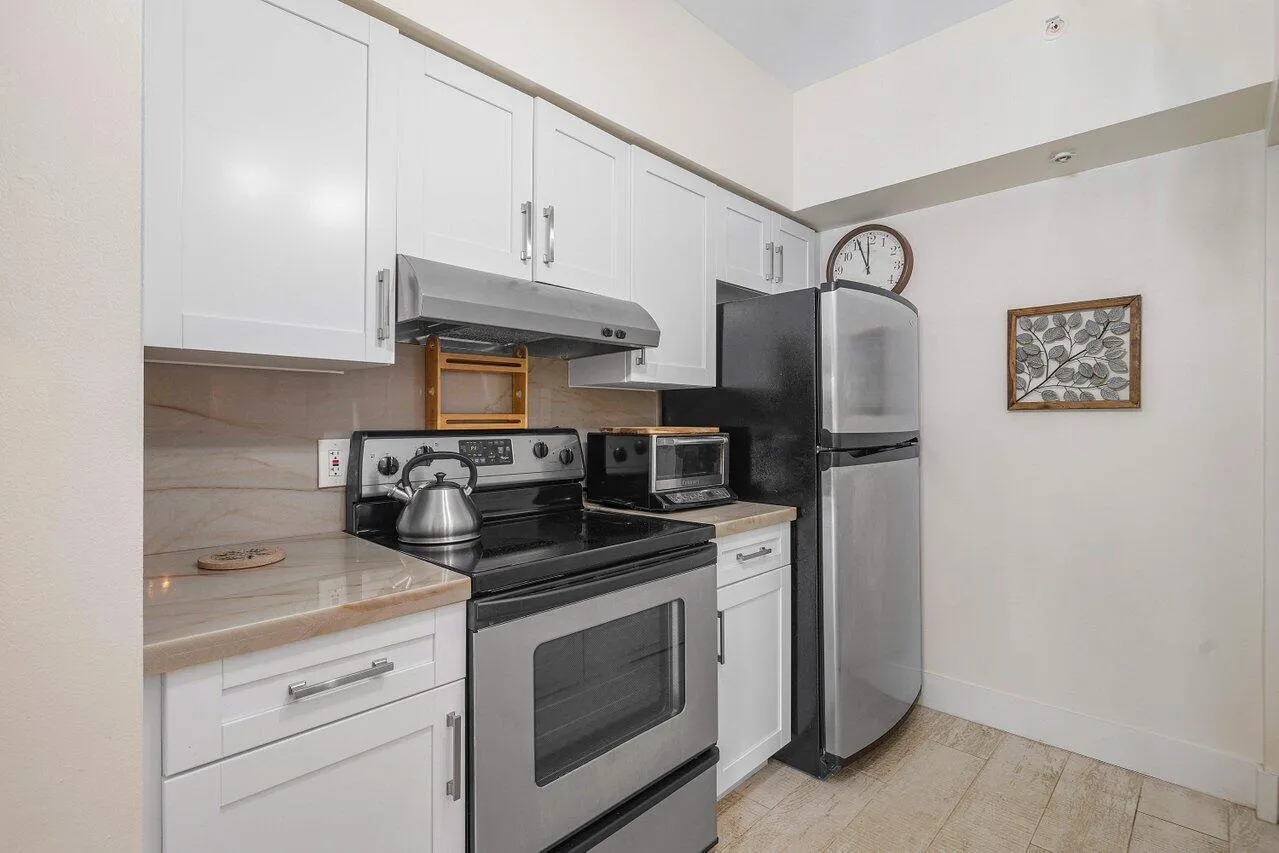 010-1302TuscanyWay-BoyntonBeach-FL-33435
