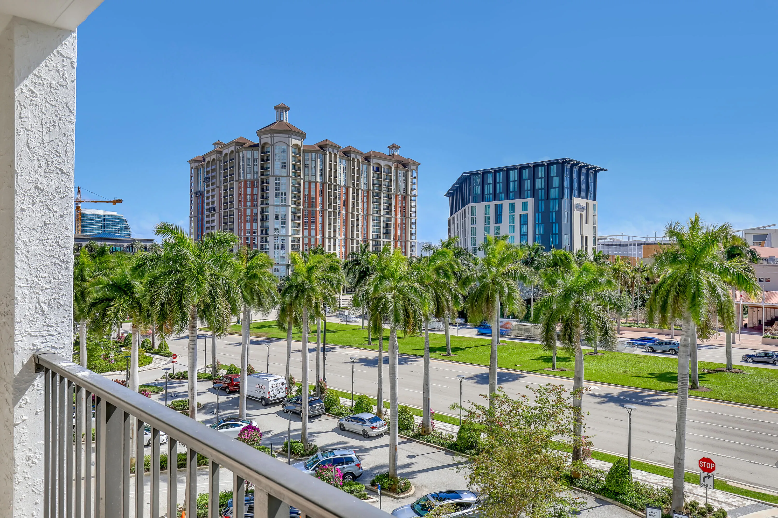 651 Okeechobee #403 (31)