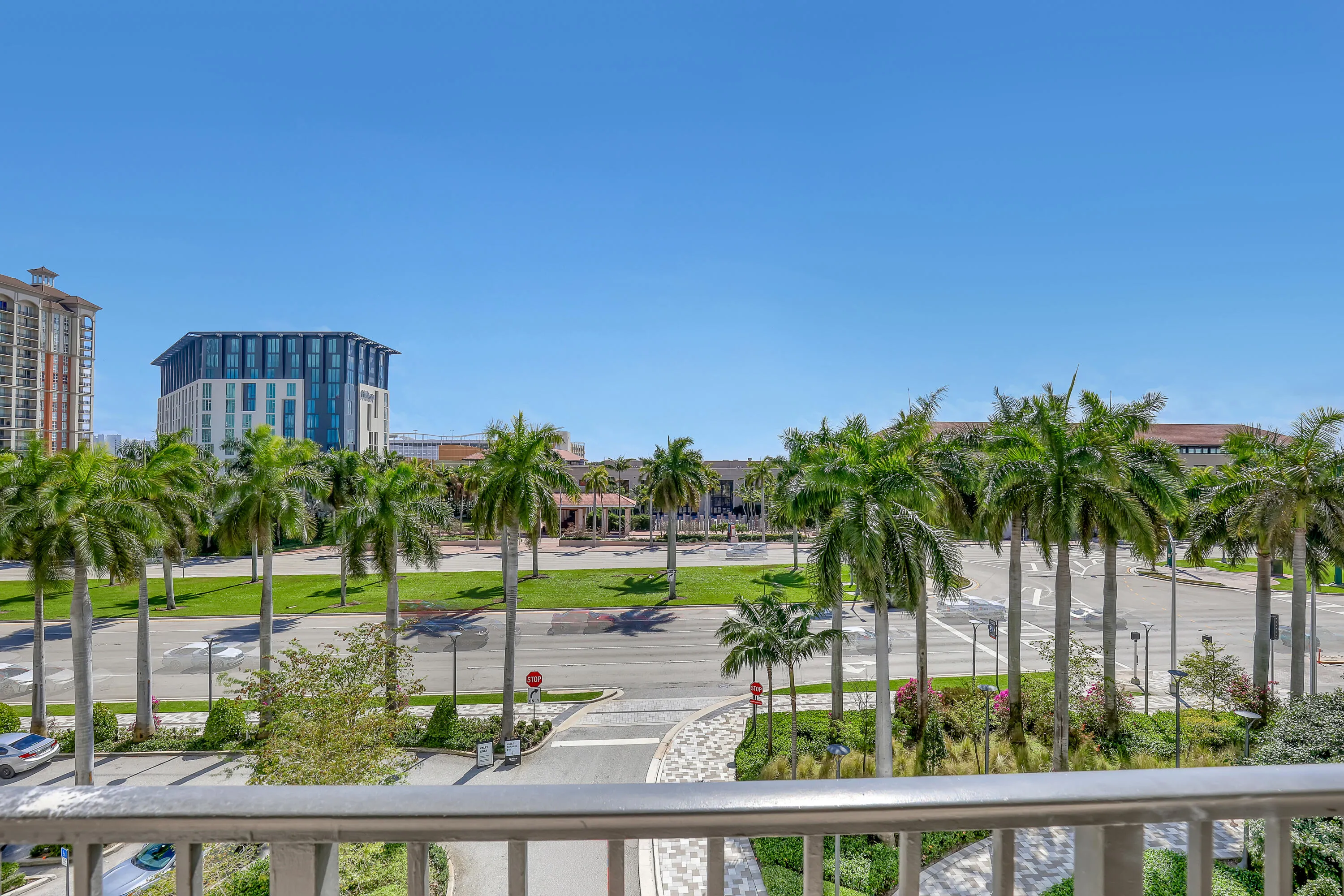 651 Okeechobee #403 (32)