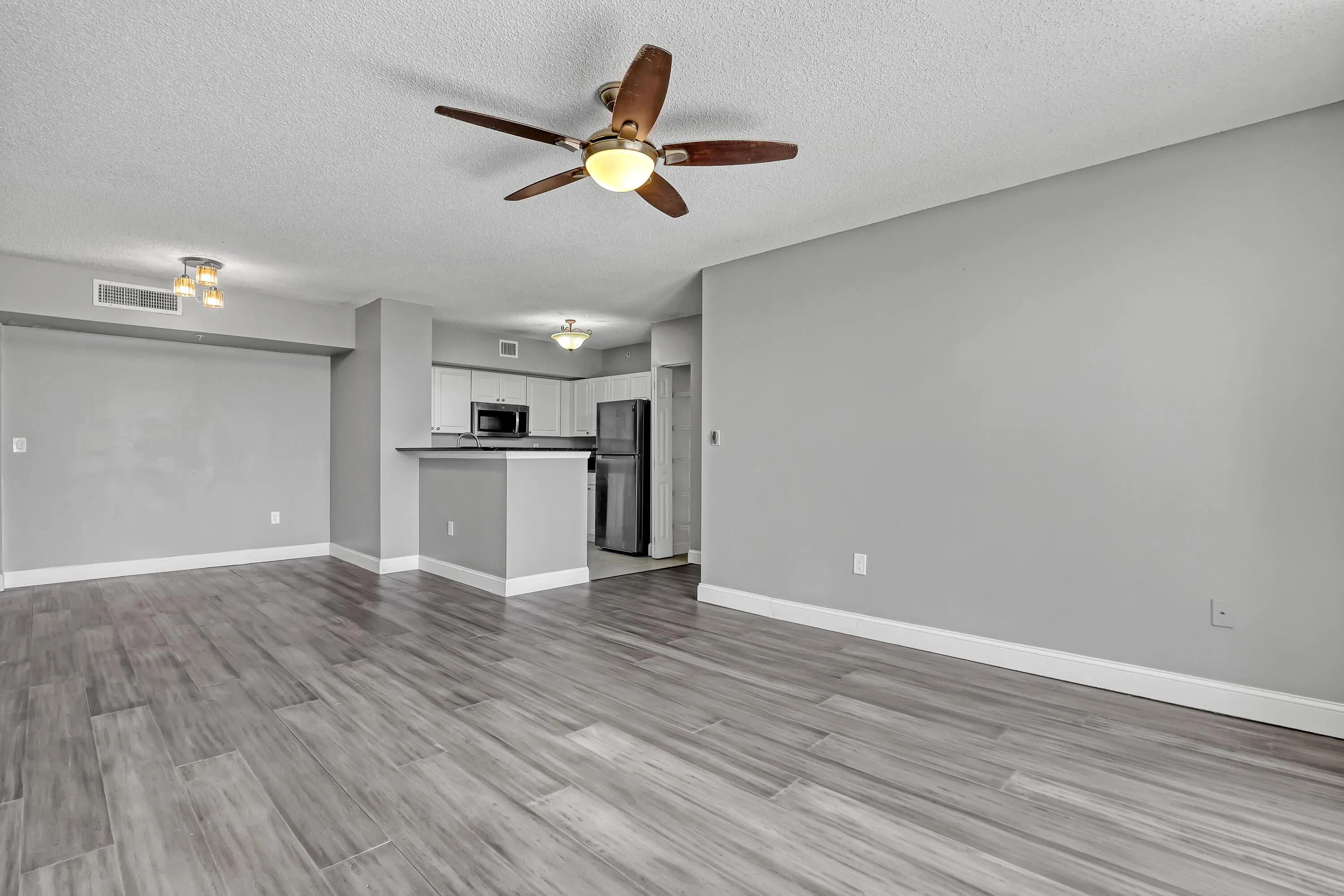 651 Okeechobee #403 (13)