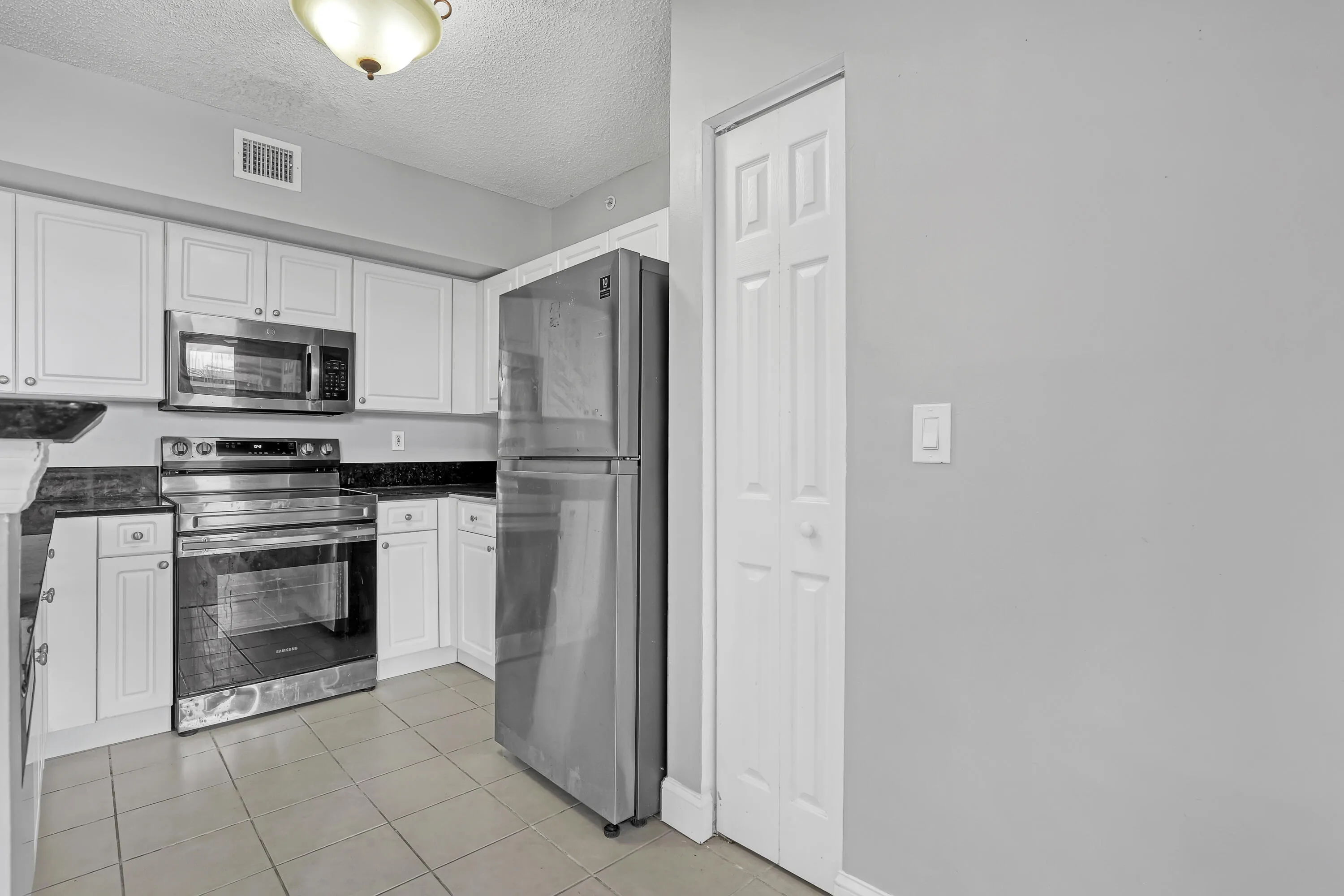 651 Okeechobee #403 (15)