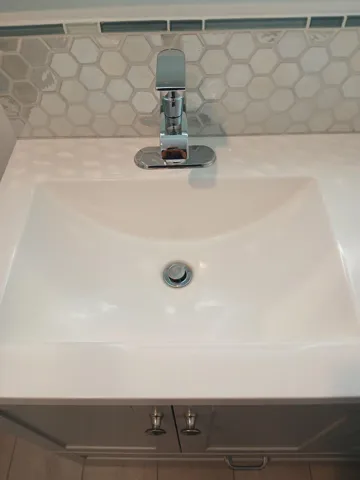 Bathroom sink
