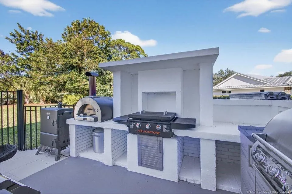 Property photo 44