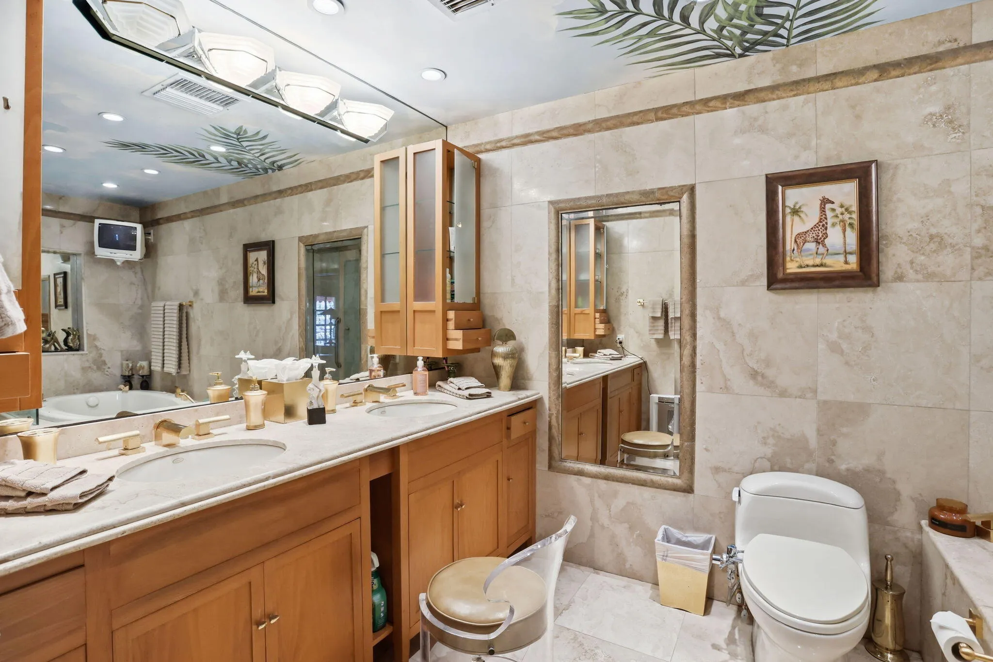Primary Suite Bathroom