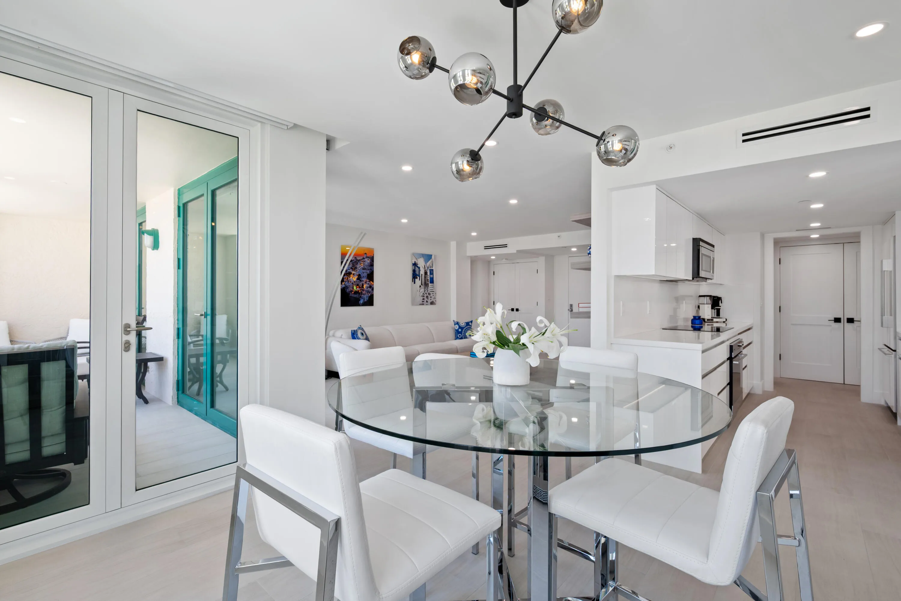 Eat In Kitchen