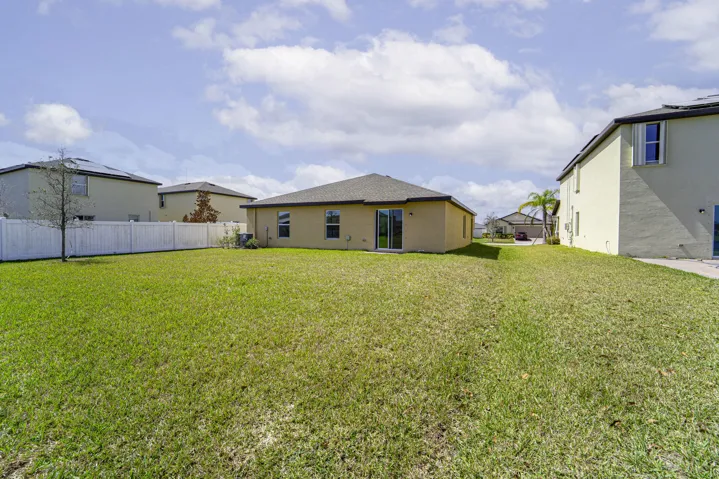 29_backyard r