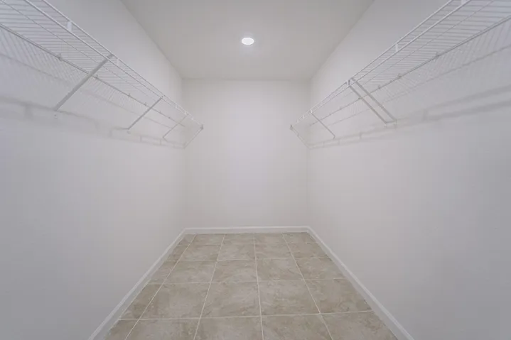 22_walk in closet
