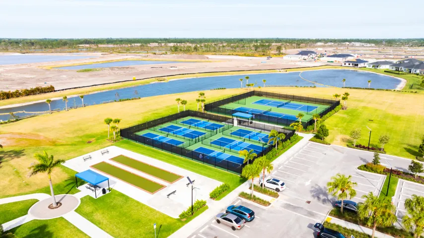 Veranda Preserve Courts: Bocce Ball, Pickle Ball & Tennis