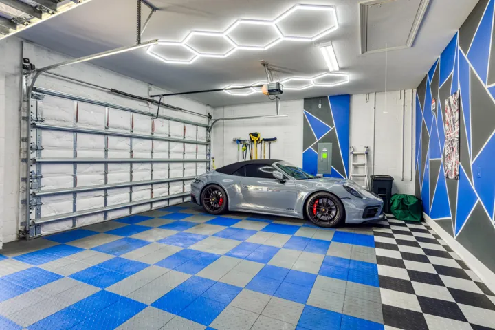 3 Car Garage
