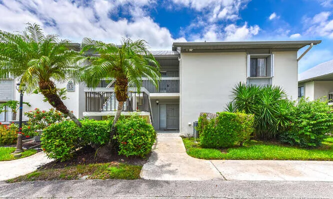 2273 NW 22nd Ave Apt 13105-small-001-022