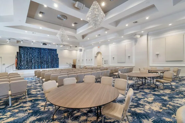 CLUBHOUSE
