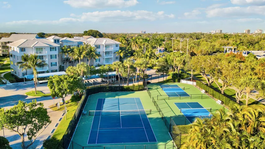 Tennis & Pickle Ball
