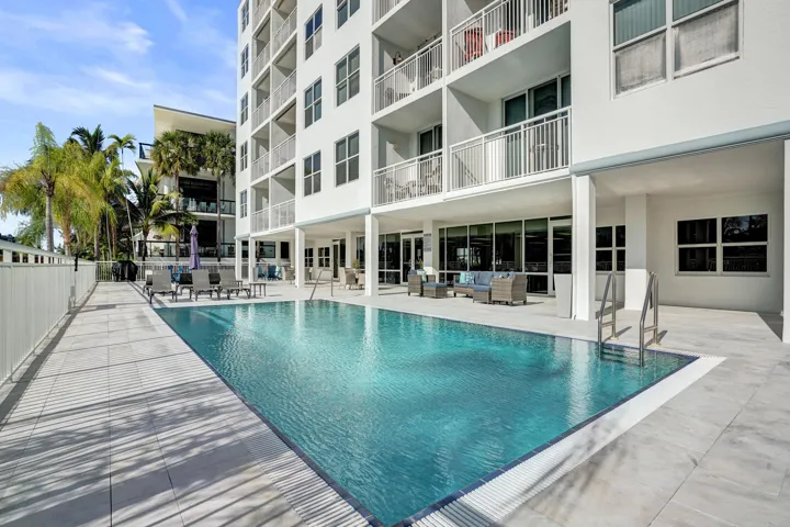 2nd floor pool deck
