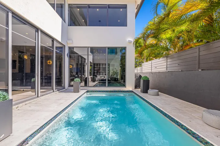 549 NE 10th Ave Fort Lauderdale_MLS-6