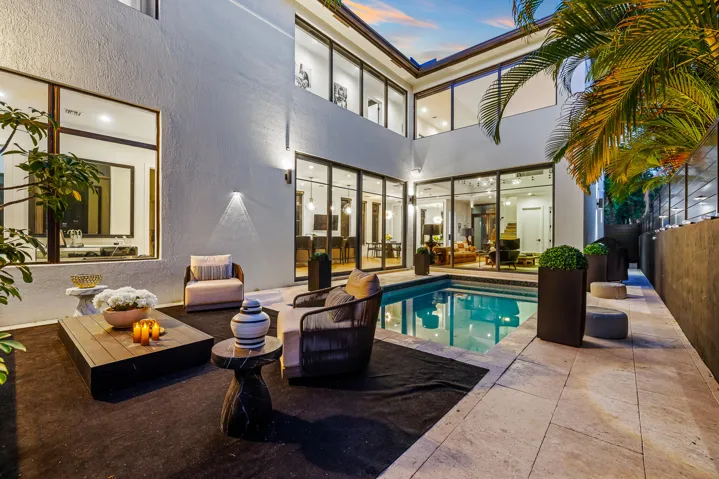 549 NE 10th Ave Fort Lauderdale_MLS-55