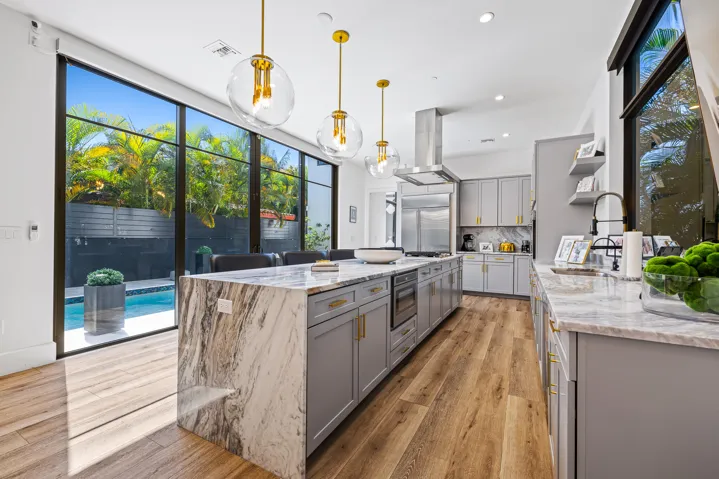 549 NE 10th Ave Fort Lauderdale_MLS-24