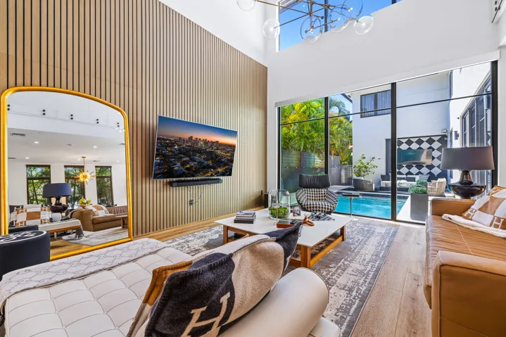 549 NE 10th Ave Fort Lauderdale_MLS-16