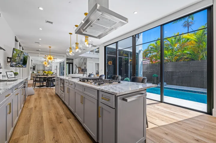 549 NE 10th Ave Fort Lauderdale_MLS-27