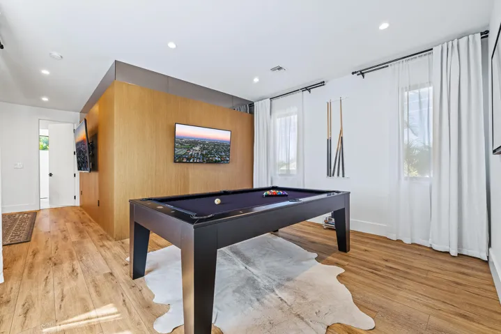 549 NE 10th Ave Fort Lauderdale_MLS-43