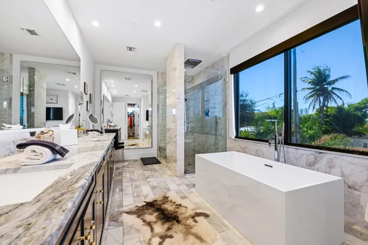 549 NE 10th Ave Fort Lauderdale_MLS-46