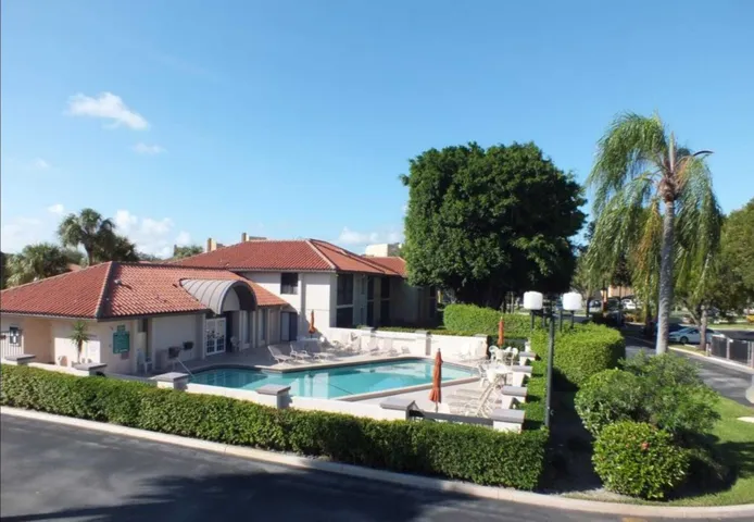 Club House & Pool