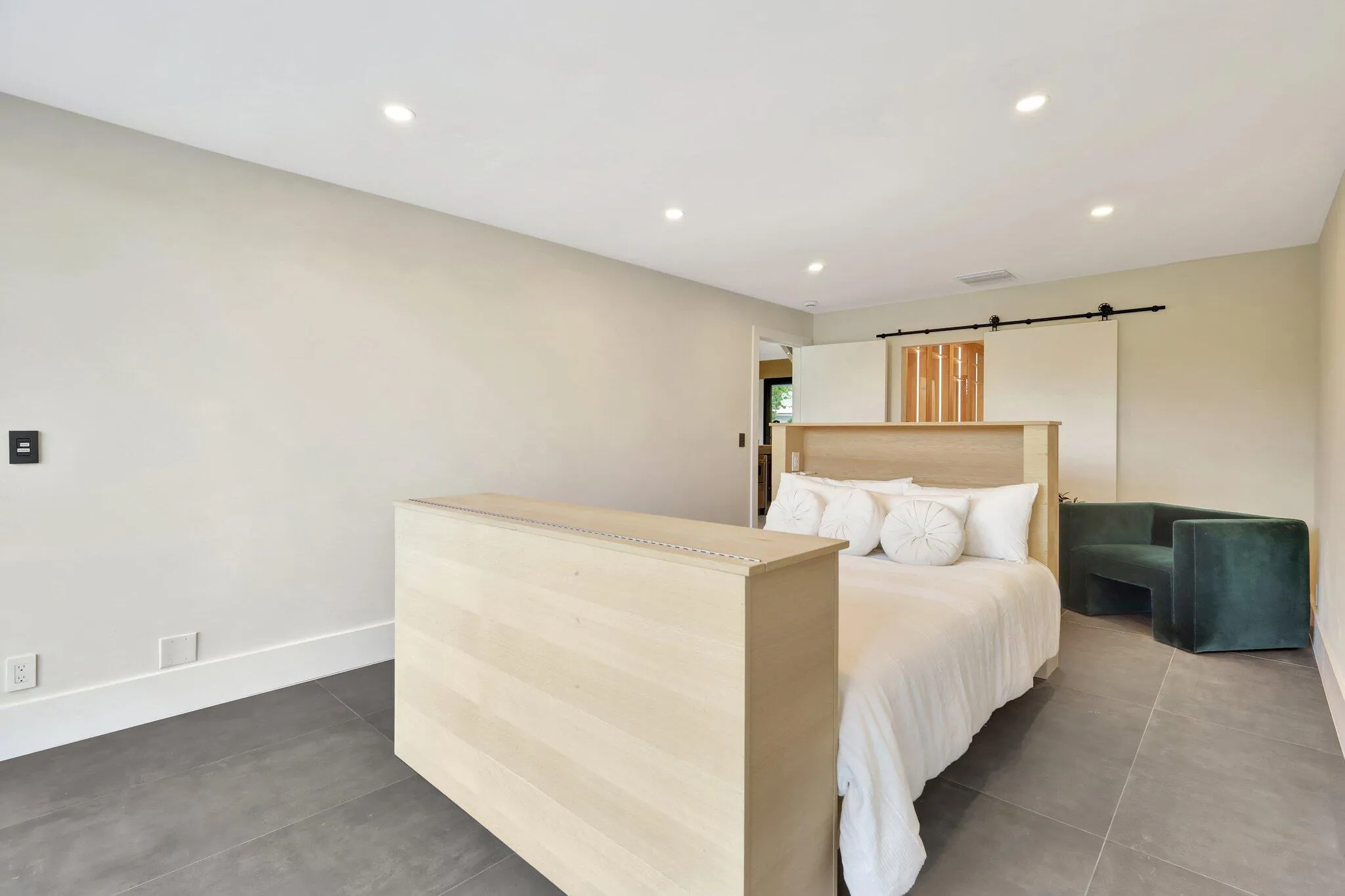 Property photo 31