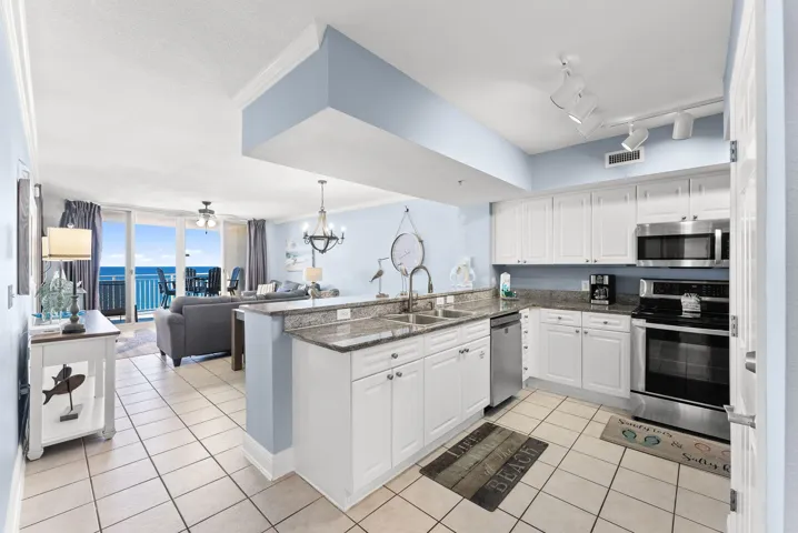 25-web-or-mls-9900 S Thomas Dr 2331 -25