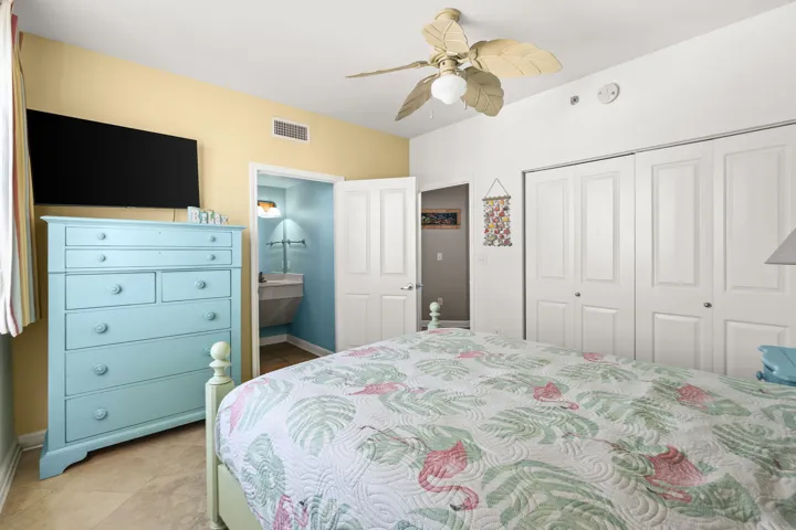 29-web-or-mls-9900 S Thomas Dr 2331 -29