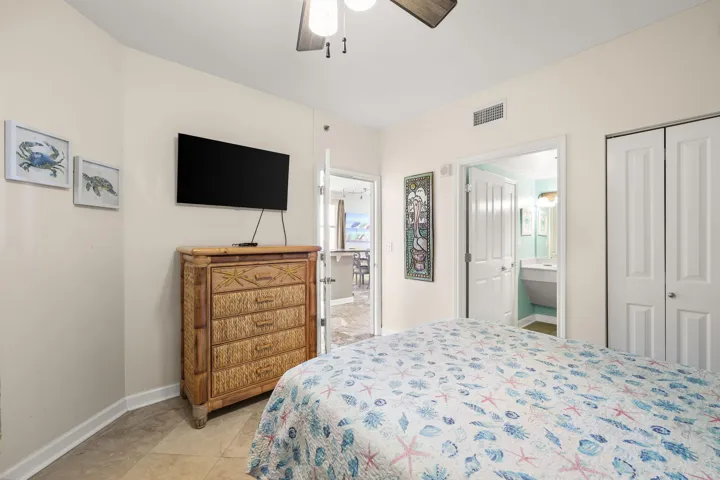 27-web-or-mls-9900 S Thomas Dr 2331 -27