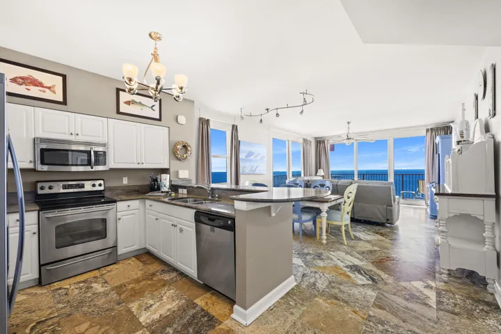 14-web-or-mls-9900 S Thomas Dr 2331 -14