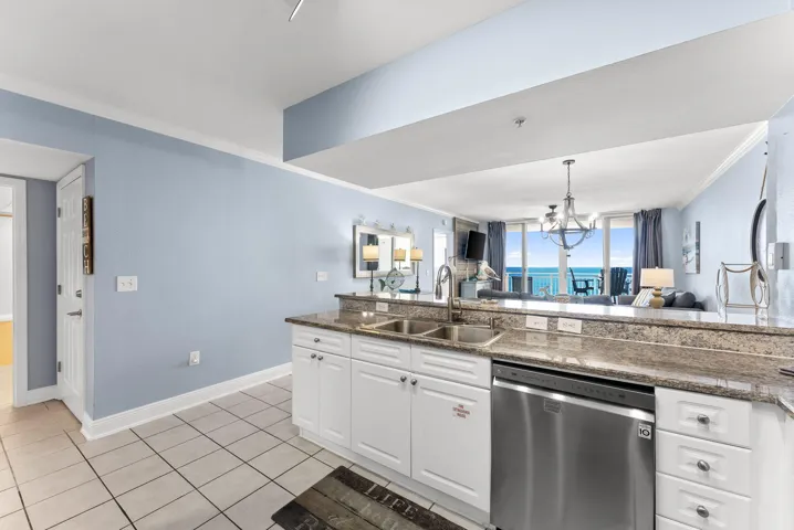24-web-or-mls-9900 S Thomas Dr 2331 -24