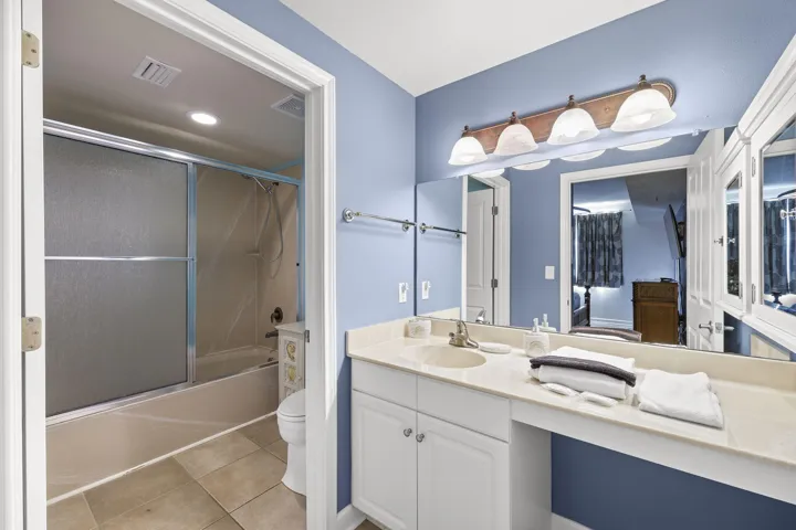 23-web-or-mls-9900 S Thomas Dr 2331 -23