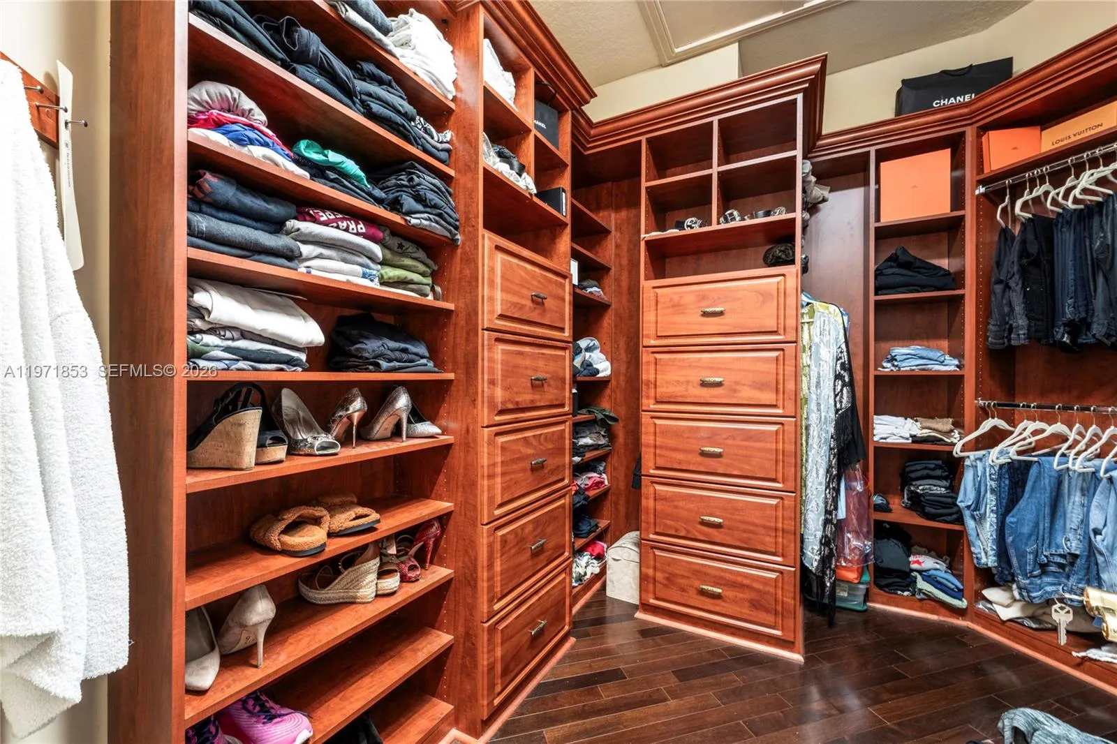 Property photo 24