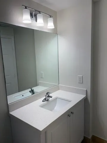 2nd Bathroom
