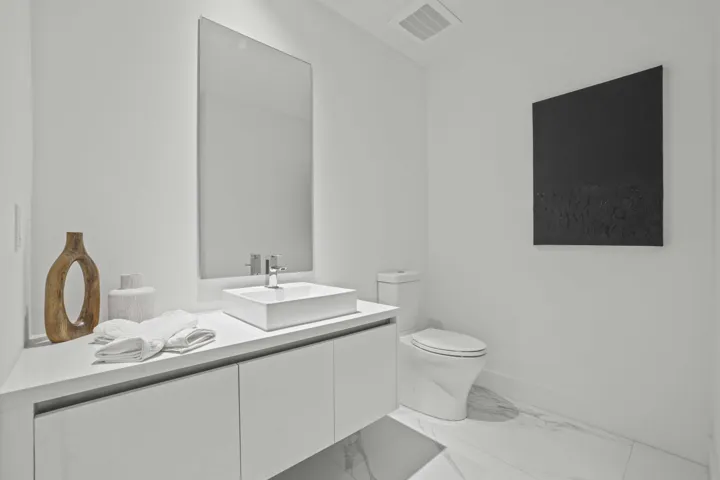 Guest bathroom (front entry)