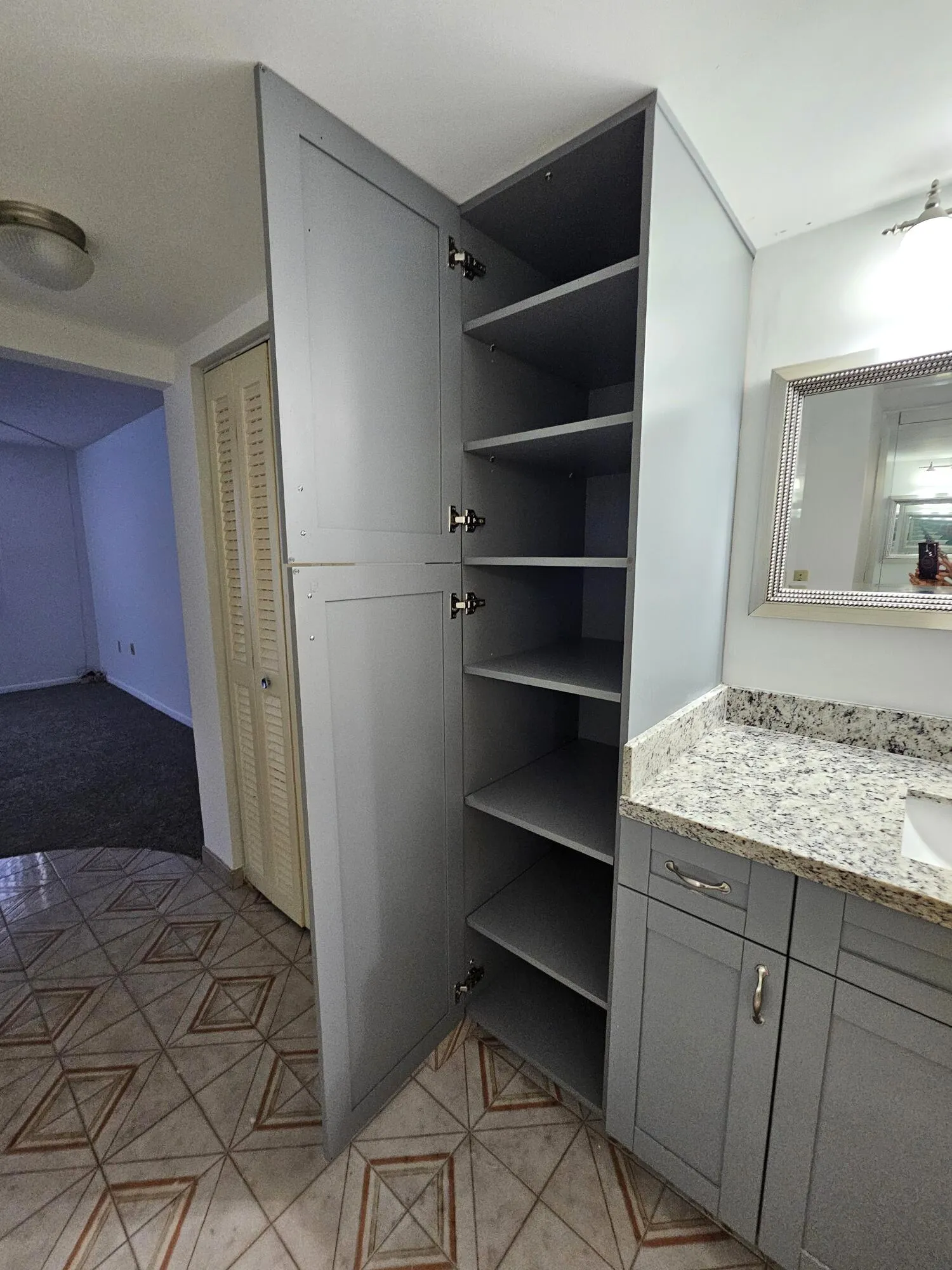 Bedroom Cabinet Linen Space