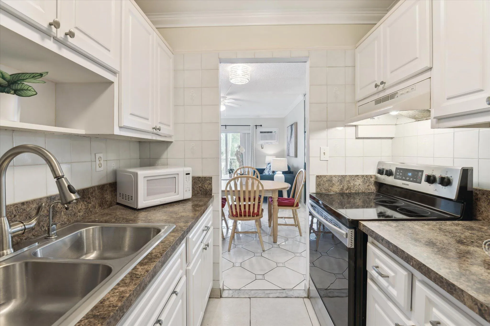 05-Carbonara-720 Orton Ave #206-5