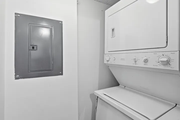 25_8p3a2145