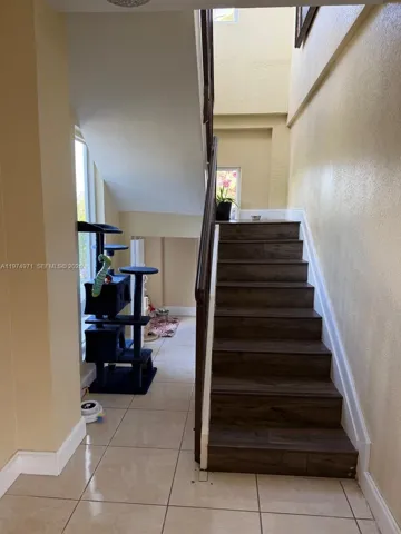 Pet quarters under stairs for your best friend (Dog & Cat) :)