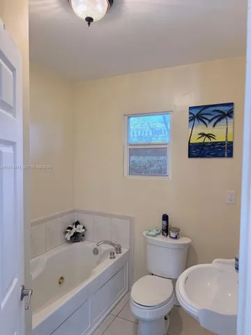 1st floor full bathroom #2