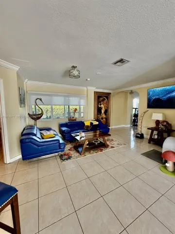 !st floor Livingroom