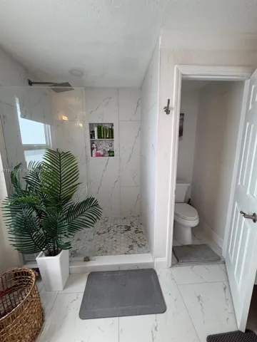 Bathroom Master bedroom 2nd floor