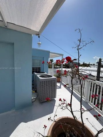 2nd floor side balcony towards canal