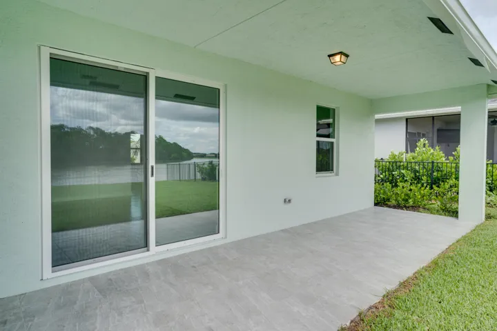 CMV09628HDR