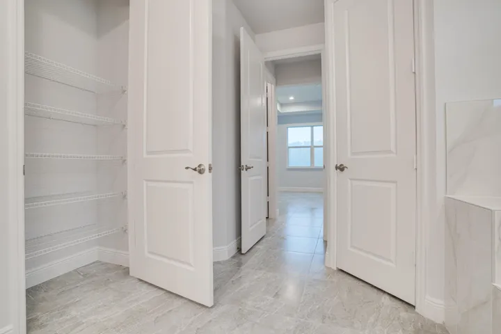 CMV09843HDR
