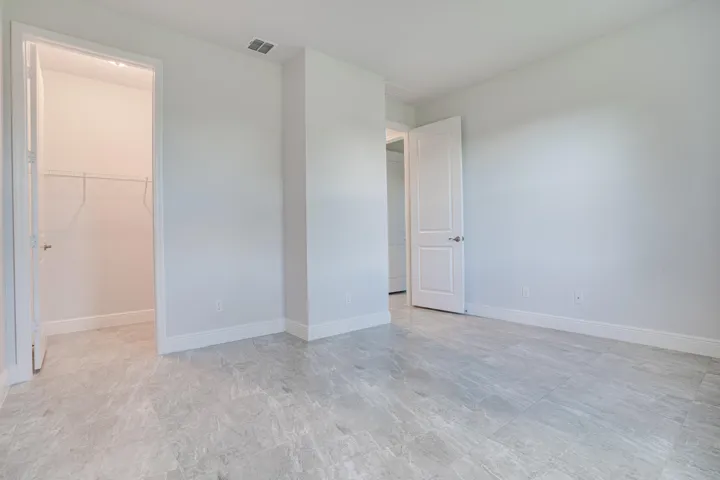CMV09743HDR