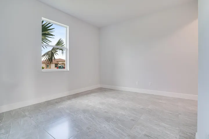 CMV09738HDR-Edit
