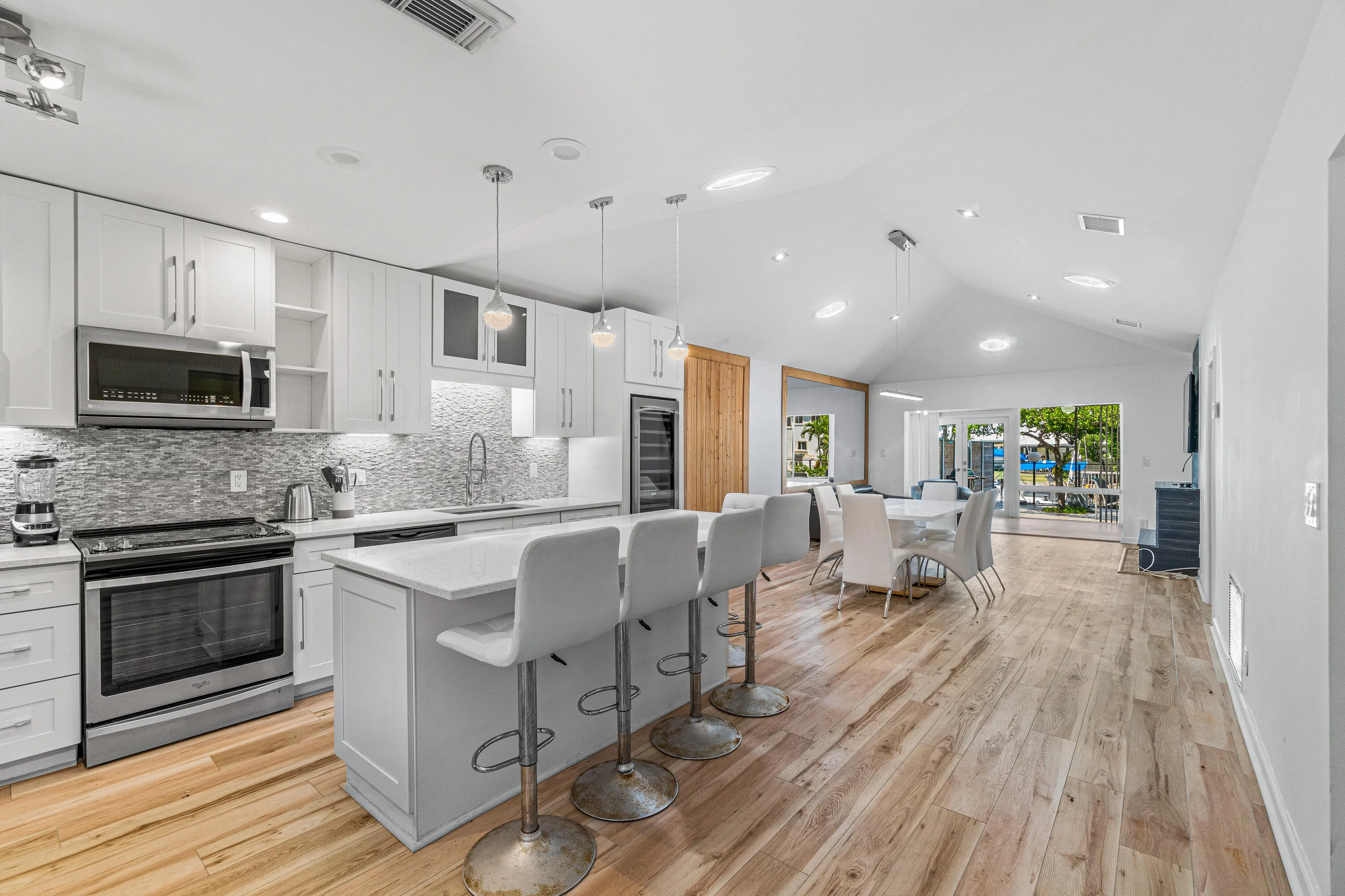 005-1124HighlandBeachDrive-HighlandBeach