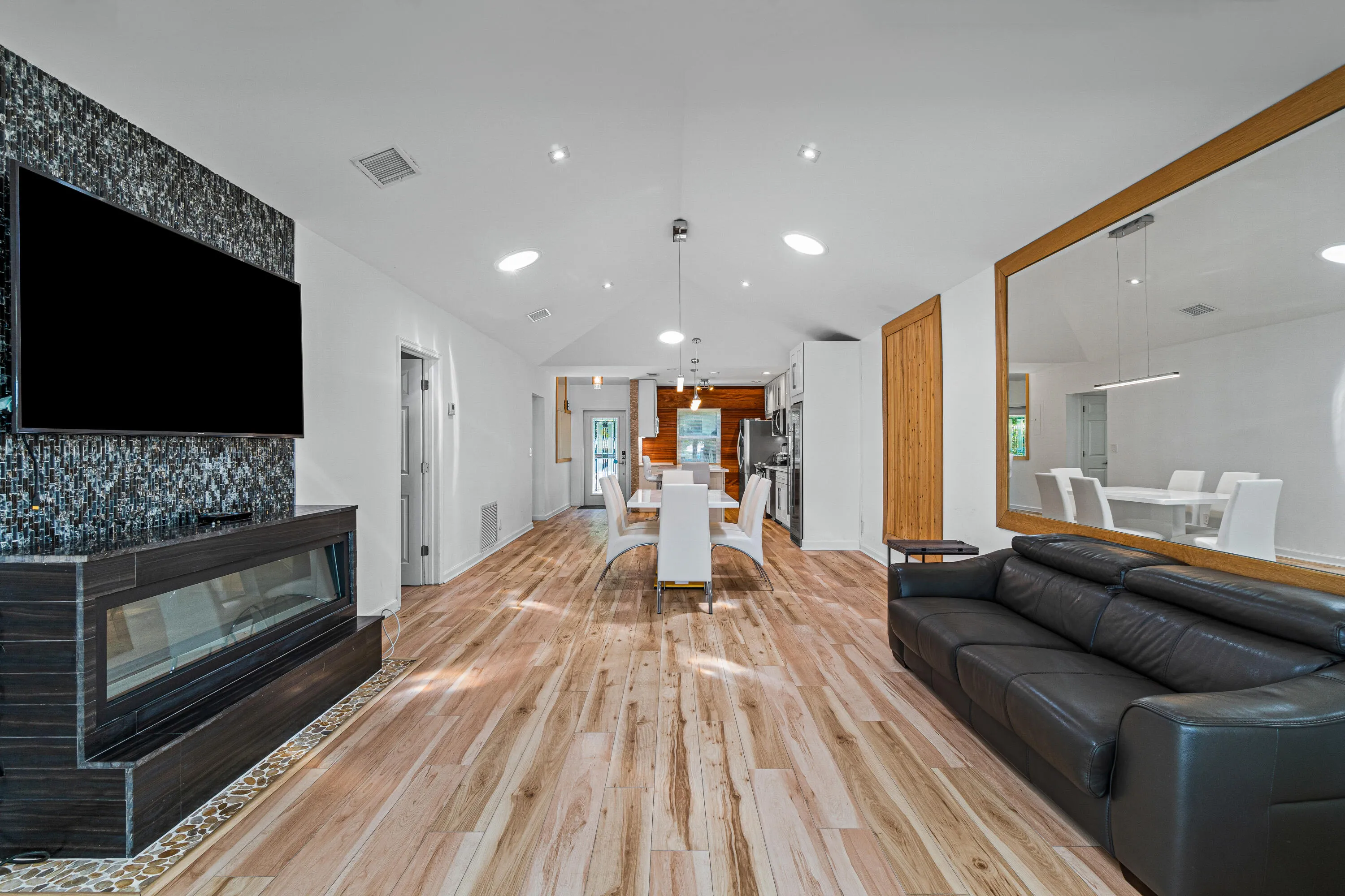 014-1124HighlandBeachDrive-HighlandBeach