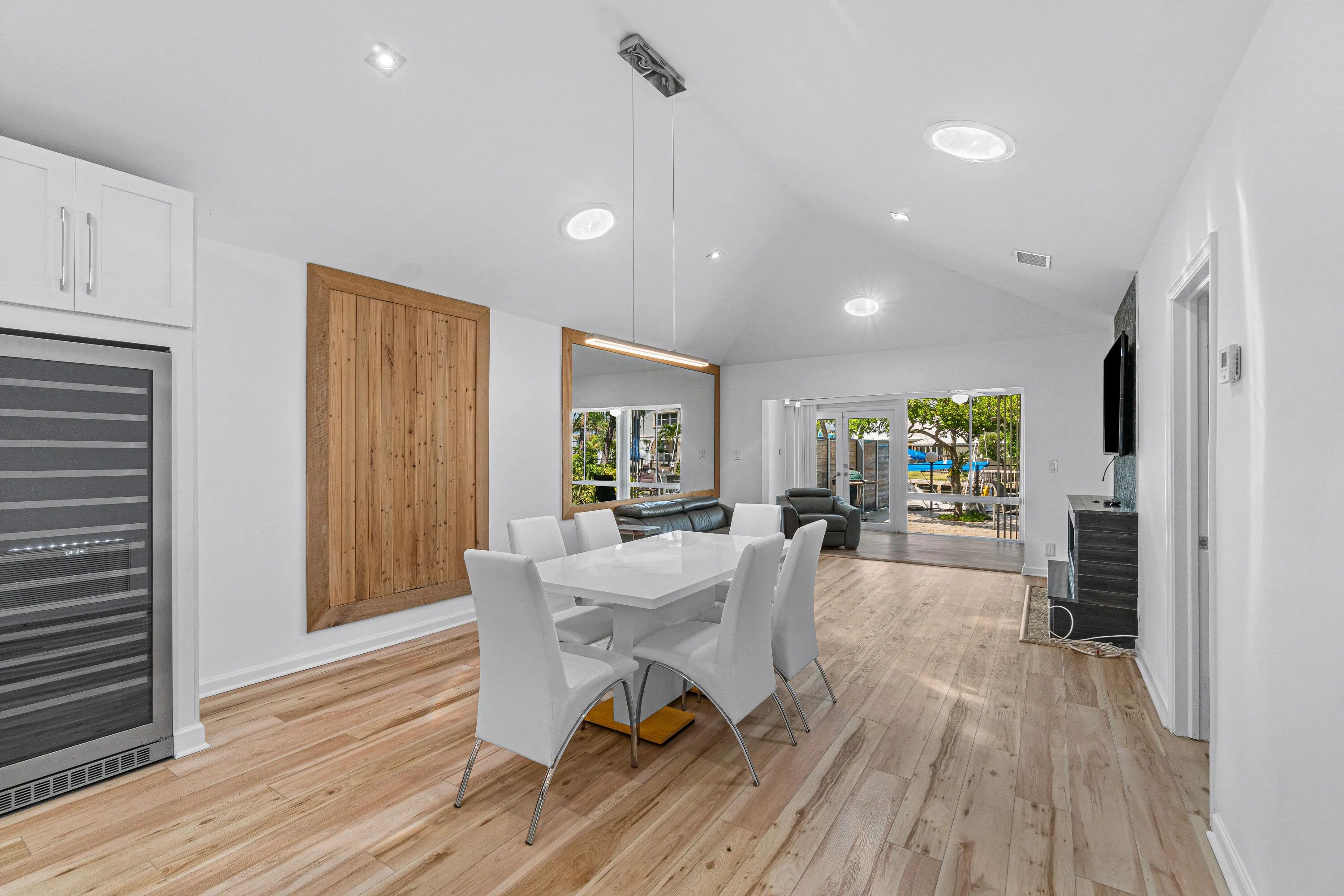 011-1124HighlandBeachDrive-HighlandBeach